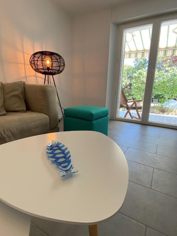 Appartement Rez De Villa Proche Port Et Plages De Sanary Exterior foto