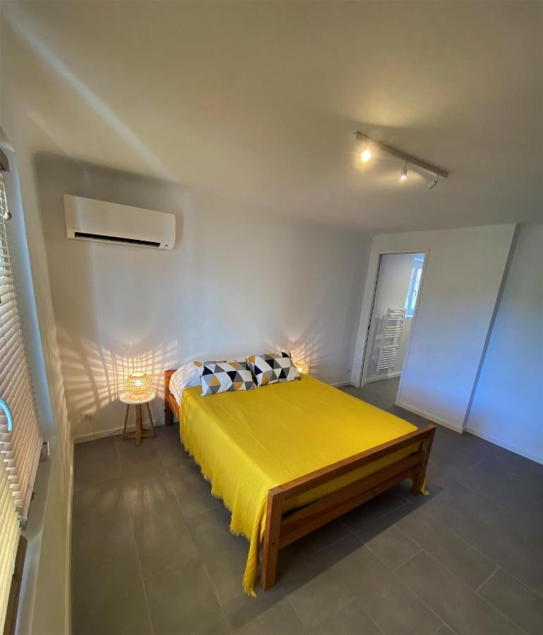 Appartement Rez De Villa Proche Port Et Plages De Sanary Exterior foto