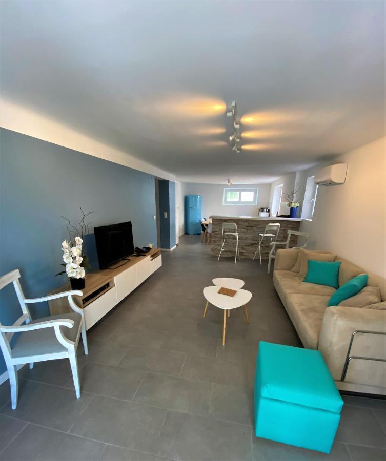 Appartement Rez De Villa Proche Port Et Plages De Sanary Exterior foto