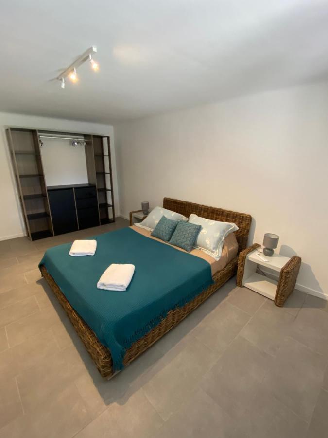 Appartement Rez De Villa Proche Port Et Plages De Sanary Exterior foto