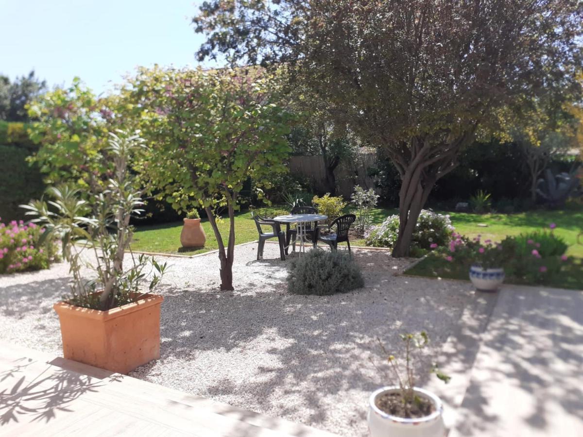 Appartement Rez De Villa Proche Port Et Plages De Sanary Exterior foto