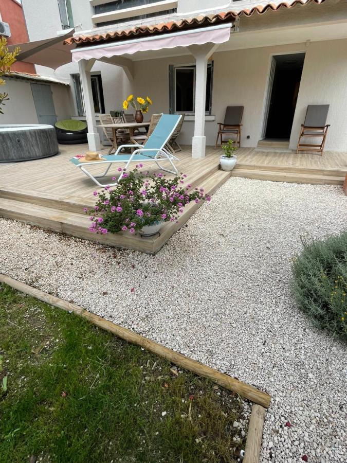 Appartement Rez De Villa Proche Port Et Plages De Sanary Exterior foto