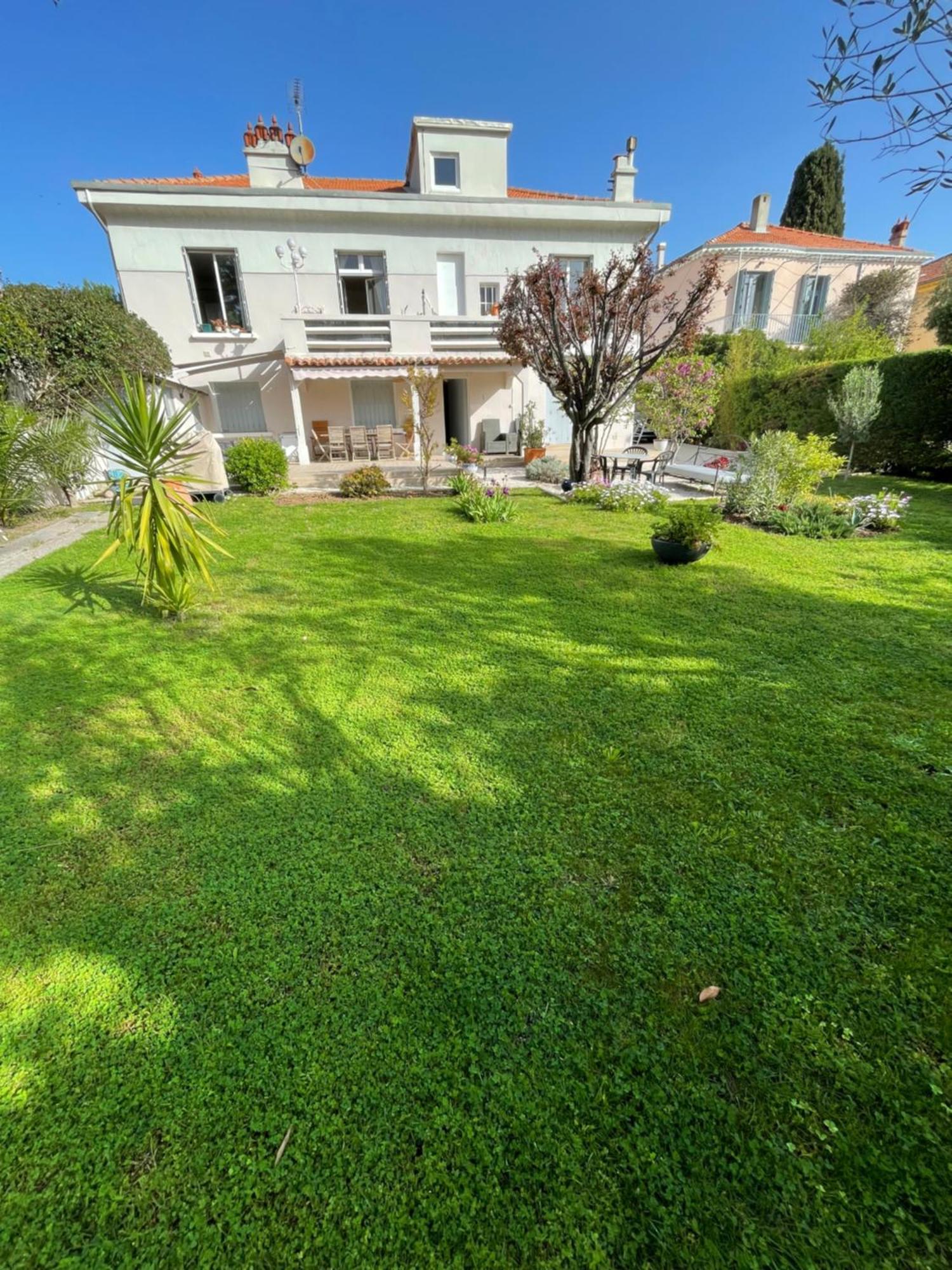 Appartement Rez De Villa Proche Port Et Plages De Sanary Exterior foto
